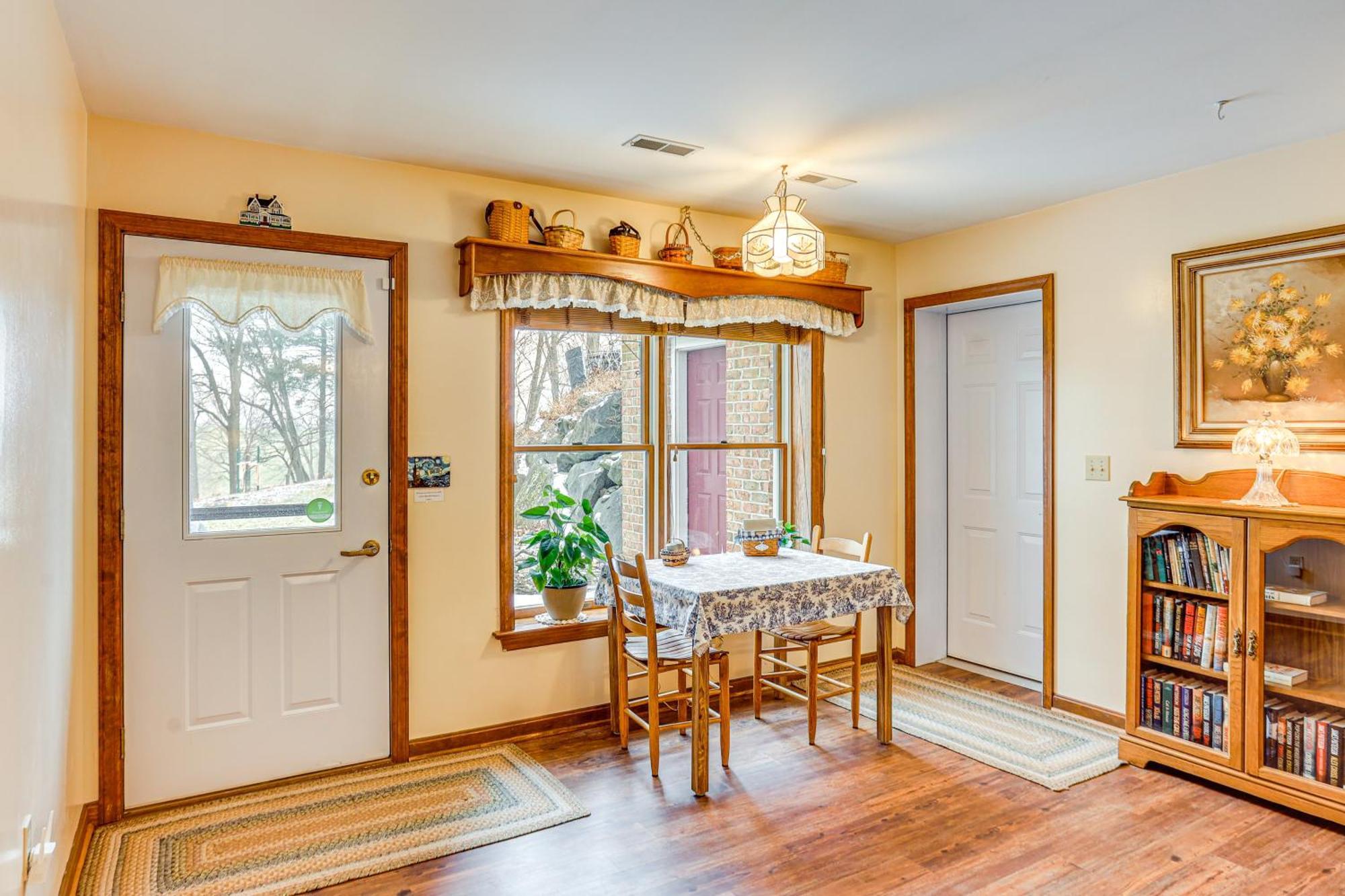 Charming Apartment With Yard And Beautiful Gardens! Manheim Zewnętrze zdjęcie